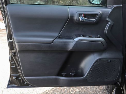 Used 2023 Toyota Tacoma TRD Off-Road w/ TRD Premium Off Road Package image 9