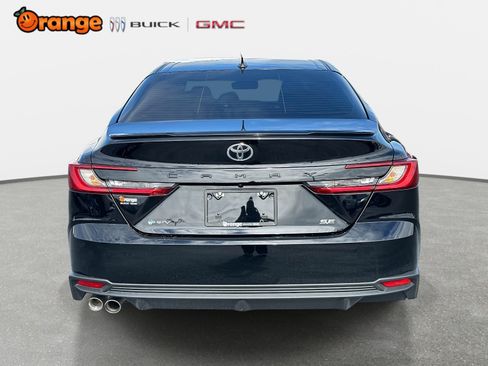 Used 2026 Toyota Camry SE w/ Convenience Package image 4