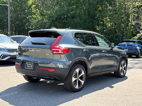 Used 2026 Volvo XC40 B5 Plus AWD/4WD image 4