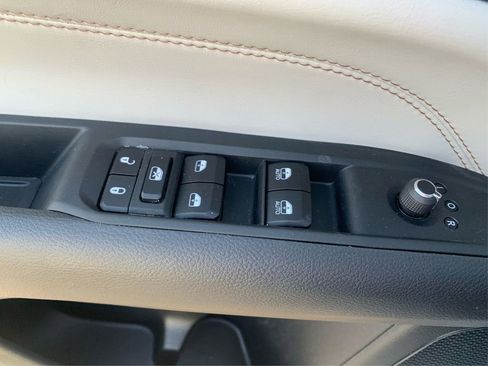 Used 2026 Jeep Compass Limited AWD/4WD image 35