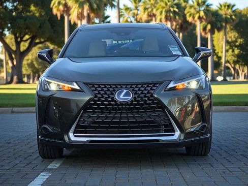 Used 2022 Lexus UX 250h 250h Base image 2