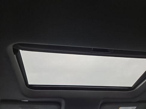 Used 2024 GMC Sierra 2500 AT4 w/ AT4 Premium Plus Package AWD/4WD image 6