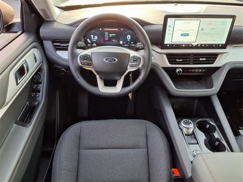 New 2026 Ford Explorer Active image 3