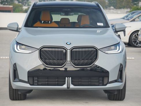 Used 2026 BMW X3 xDrive30i w/ Premium Package AWD/4WD image 2