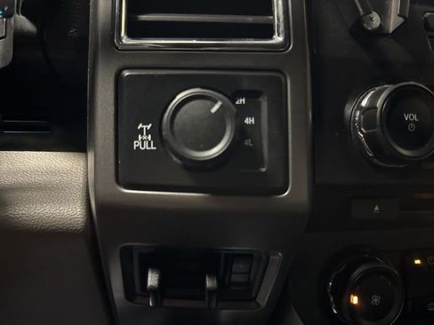 Used 2017 Ford F250 XLT w/ XLT Value Package image 11