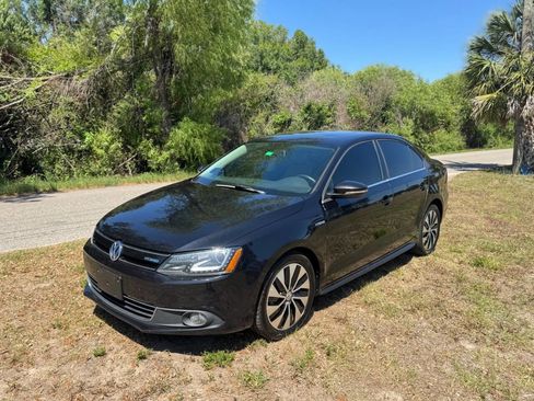 Used 2013 Volkswagen Jetta SEL Premium FWD image 3