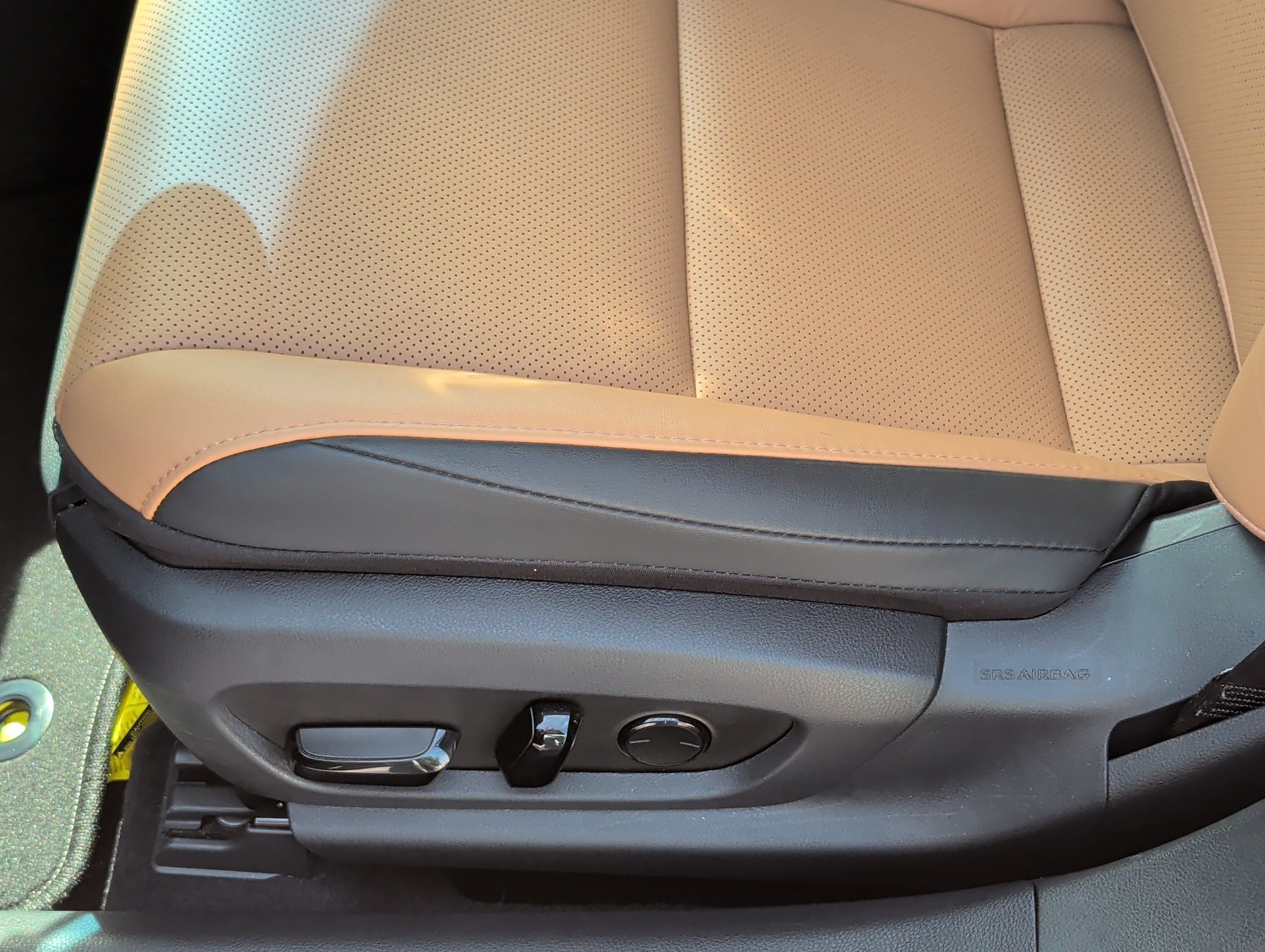 Used 2025 Lexus ES 350 w/ Premium Package FWD image 10
