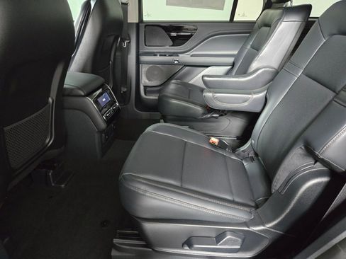New 2026 Lincoln Aviator Premiere image 14