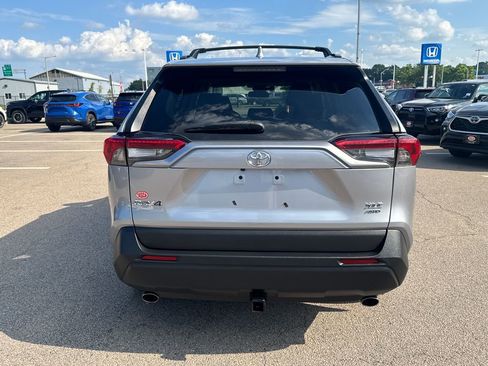 Used 2020 Toyota RAV4 XLE w/ Convenience Package AWD/4WD image 6