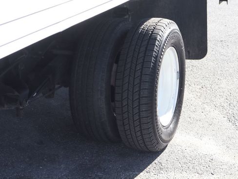 Used 2017 Ford E-450 and Econoline 450 Super Duty w/ Power Windows & Locks Group image 36