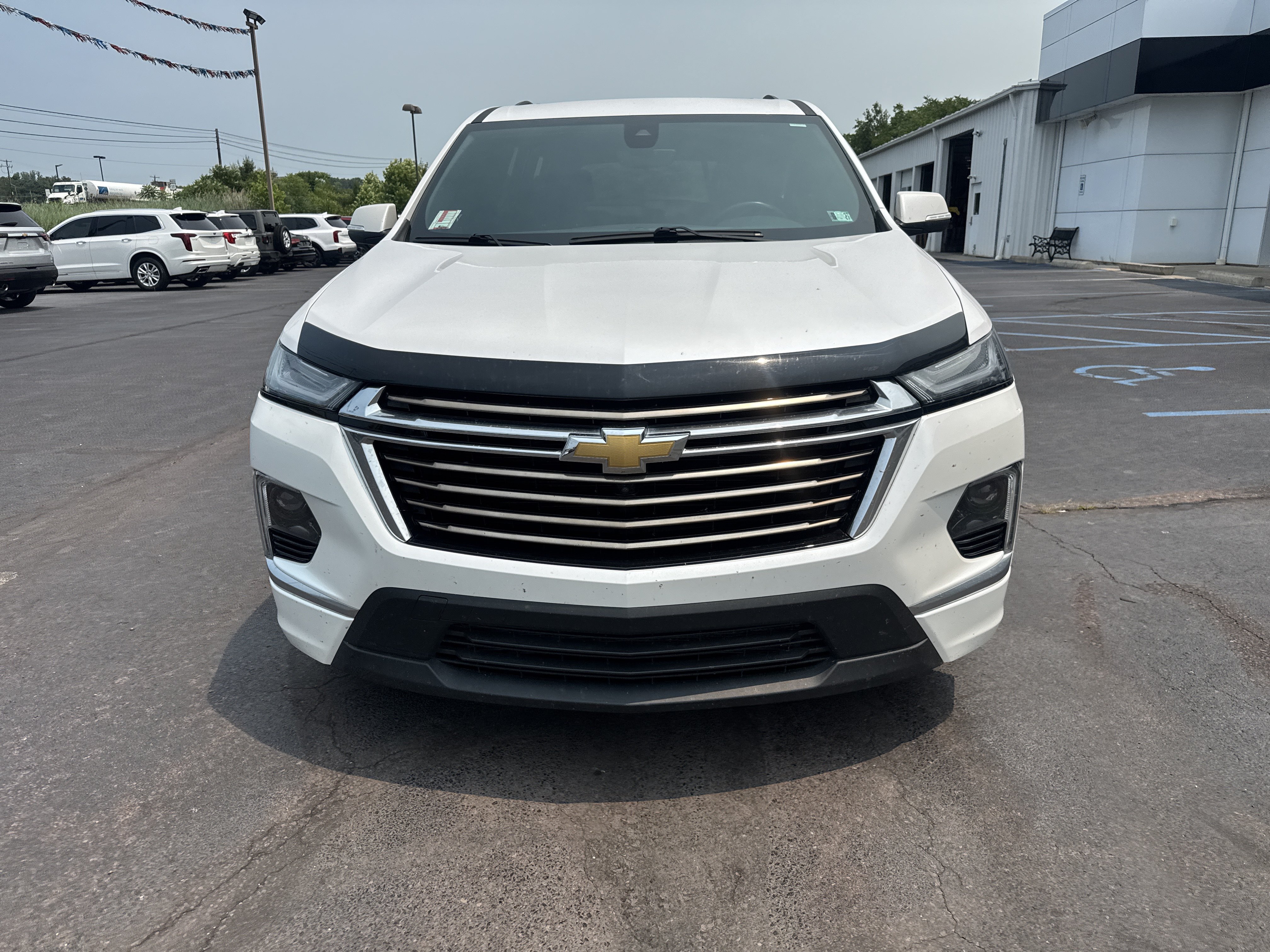 Used 2022 Chevrolet Traverse High Country w/ LPO, Floor Liner Package AWD/4WD image 9