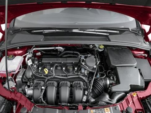 Used 2016 Ford Focus Titanium w/ Exterior Protection Package image 12