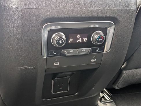 Used 2023 Chevrolet Tahoe High Country AWD/4WD image 19