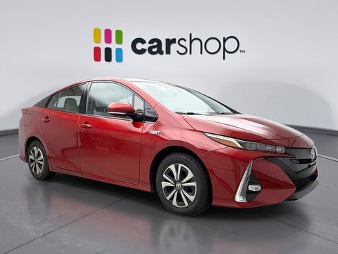 Used 2017 Toyota Prius Prime Advanced image 7