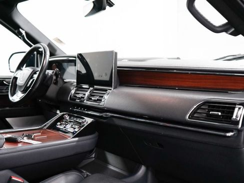 Used 2023 Lincoln Navigator L Reserve AWD/4WD image 33