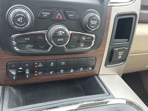 Used 2017 RAM 1500 Laramie w/ Convenience Group image 25