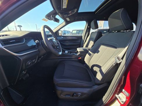 New 2026 Jeep Grand Cherokee Laredo X image 25