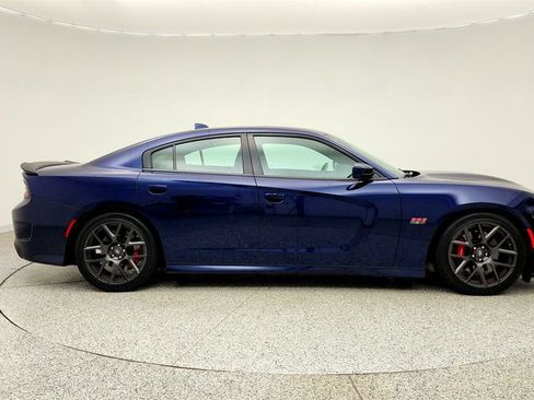 Used 2017 Dodge Charger R/T Scat Pack w/ Beats Audio Group RWD image 4