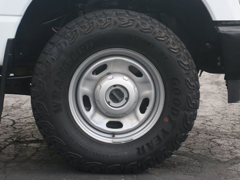 Used 2025 Ford F250 XL w/ XL Off-Road Package AWD/4WD image 40