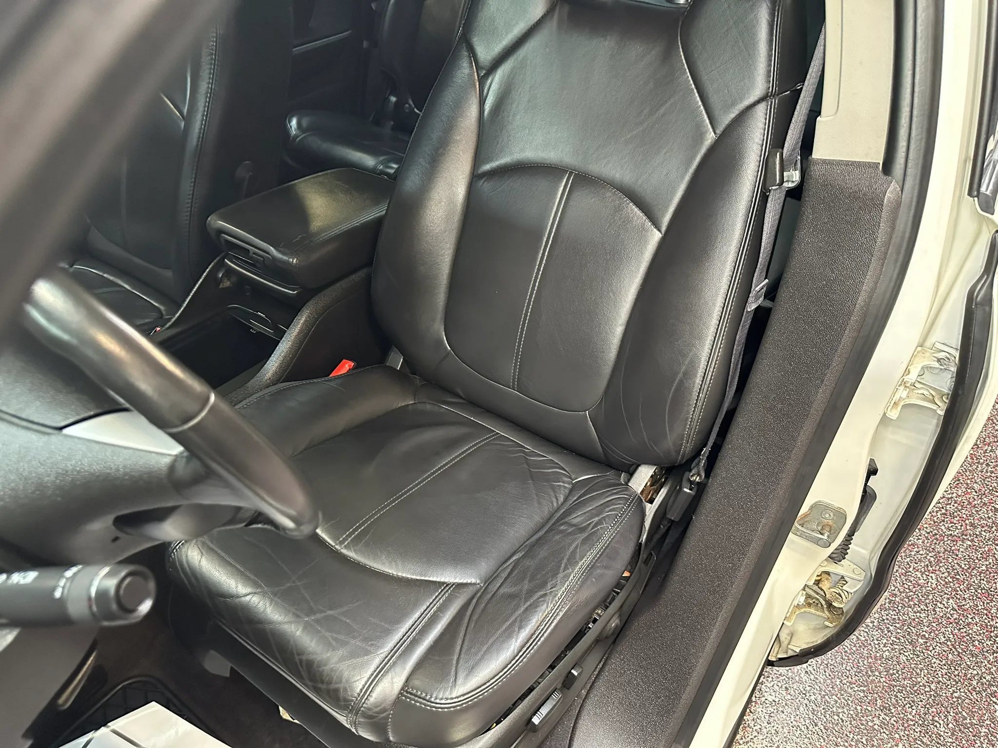 Used 2012 GMC Acadia SLT AWD/4WD image 20