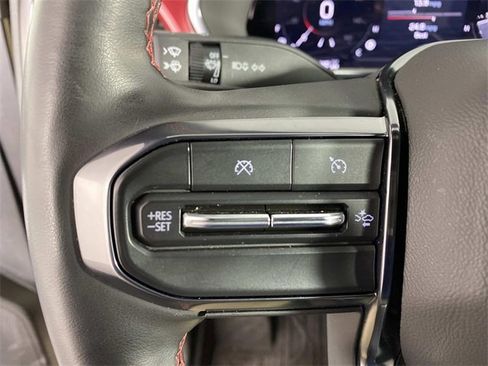 Used 2024 GMC Canyon AT4X image 17