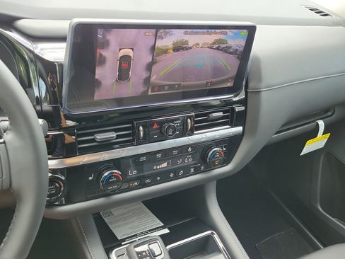 New 2026 Nissan Pathfinder SL AWD/4WD image 14