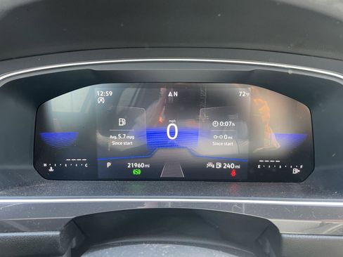 Used 2024 Volkswagen Tiguan SE R-Line image 17