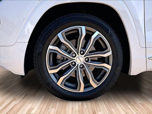Used 2019 GMC Terrain Denali w/ Driver Alert Package II FWD image 8