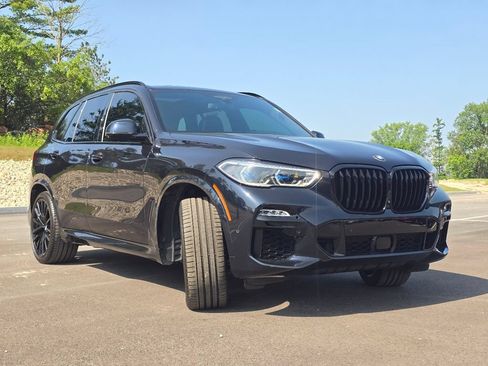 Used 2021 BMW X5 M50i w/ Executive Package AWD/4WD image 29