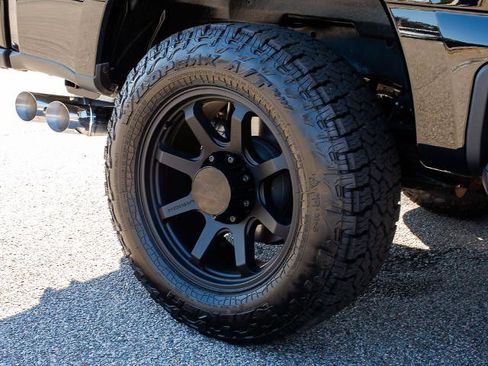 Certified 2025 Ford F350 Platinum w/ FX4 Off-Road Package image 7