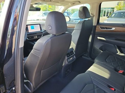 New 2026 Volkswagen Atlas SE FWD image 10