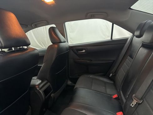 Used 2017 Toyota Camry SE FWD image 13