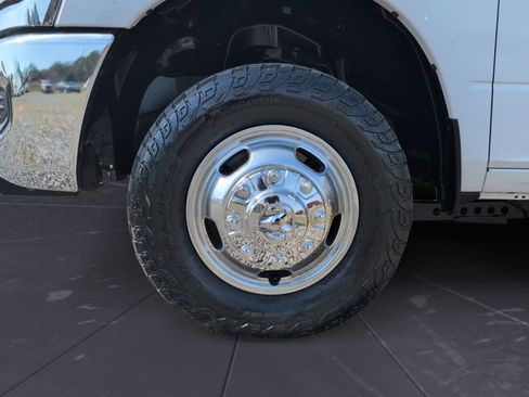 Used 2021 RAM 3500 Tradesman w/ Chrome Appearance Group AWD/4WD image 25