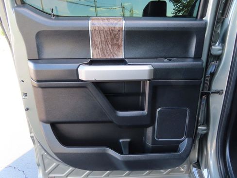 Used 2019 Ford F350 Lariat w/ Lariat Value Package image 41