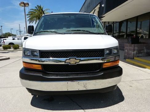 Used 2022 Chevrolet Express 2500 w/ Driver Convenience Package image 7