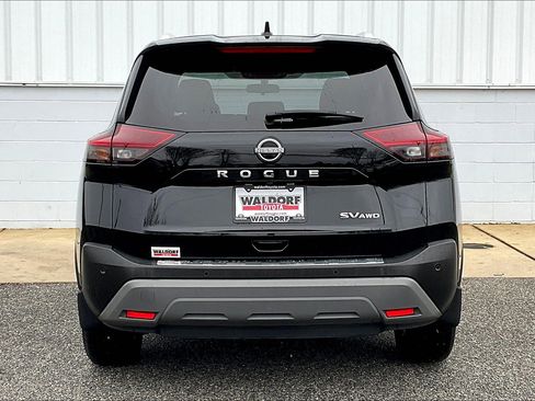 Used 2023 Nissan Rogue SV w/ SV Premium Package AWD/4WD image 5