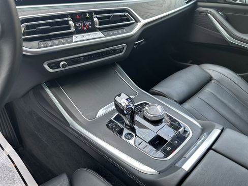 Certified 2022 BMW X7 xDrive40i w/ Executive Package image 14