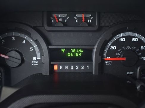 Used 2010 Ford E-450 and Econoline 450 Super Duty image 16