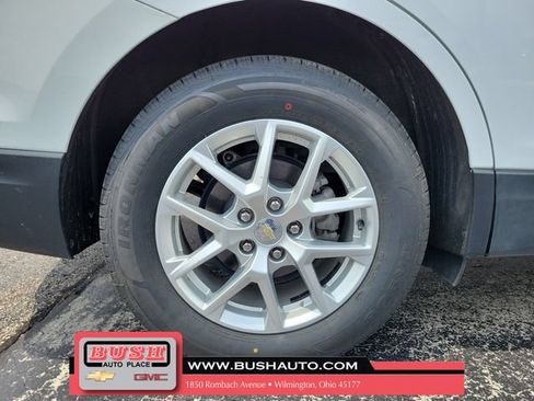 Used 2024 Chevrolet Equinox LT FWD image 6