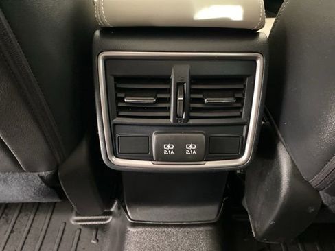 Used 2022 Subaru Forester Limited image 12