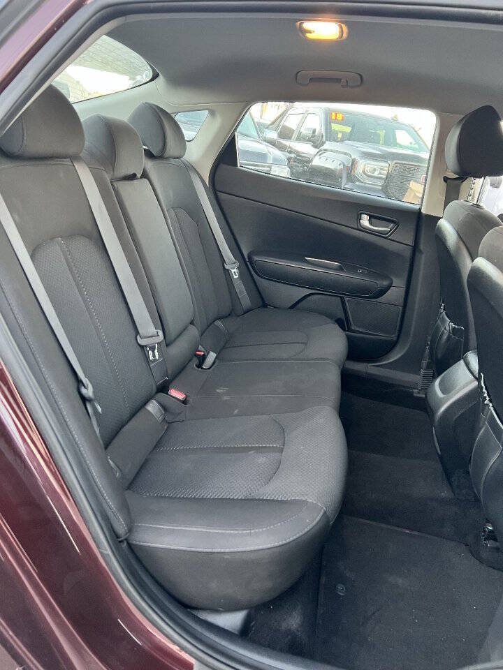 Used 2018 Kia Optima LX FWD image 16