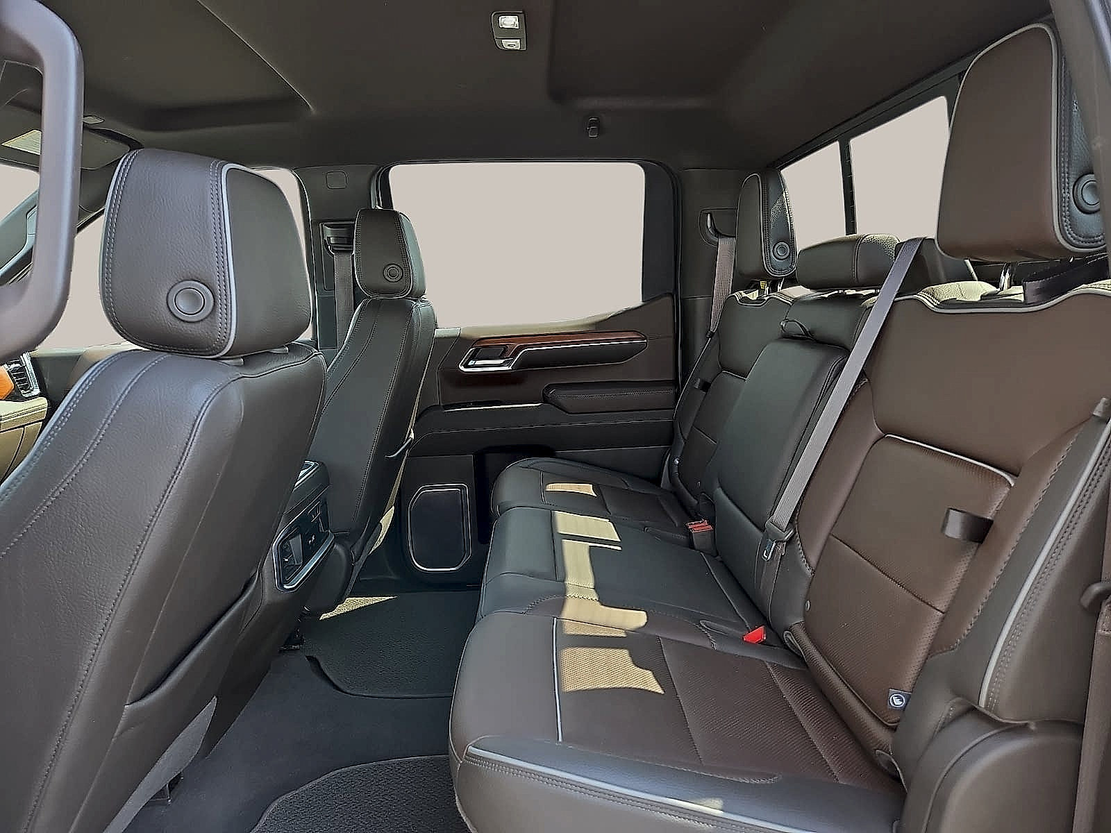 Used 2022 GMC Sierra 1500 Denali w/ Technology Package AWD/4WD image 9
