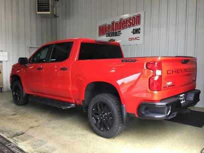 New 2026 Chevrolet Silverado 1500 Custom Trail Boss w/ Dark Appearance Package