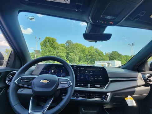 Used 2026 Chevrolet Equinox LT w/ Safety and Technology Package AWD/4WD image 20