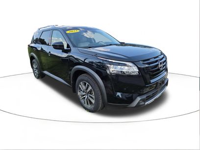 Used 2023 Nissan Pathfinder SL