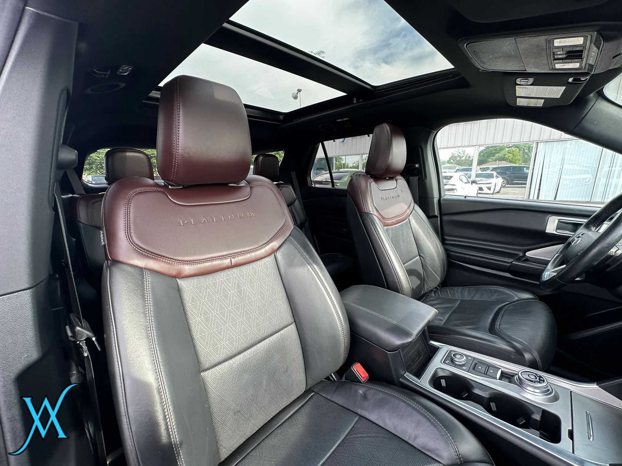 Used 2020 Ford Explorer Platinum w/ Premium Technology Package AWD/4WD image 20