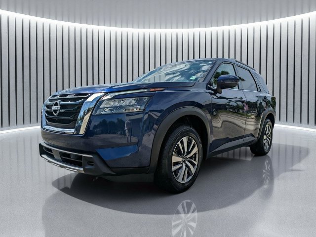 Used 2025 Nissan Pathfinder SL FWD image 8