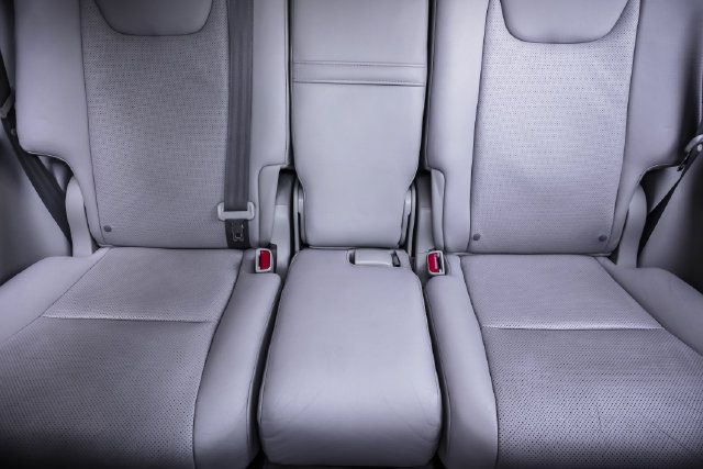 Used 2011 Lexus RX 350 AWD w/ Premium Pkg image 20