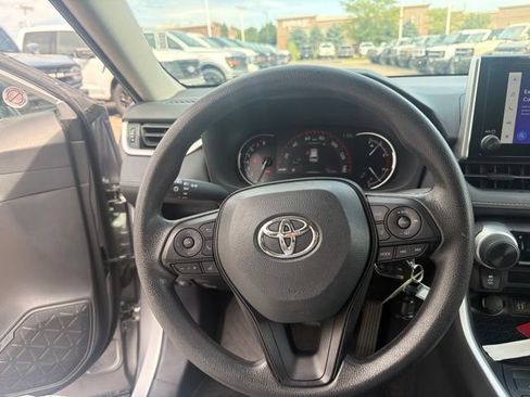 Used 2025 Toyota RAV4 LE AWD/4WD image 19