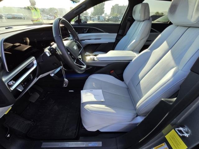 Used 2024 Cadillac Lyriq Luxury RWD image 6